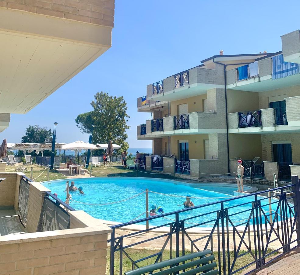 Alloggio Vista Mare - Parcheggio Gratis 피네토 외부 사진